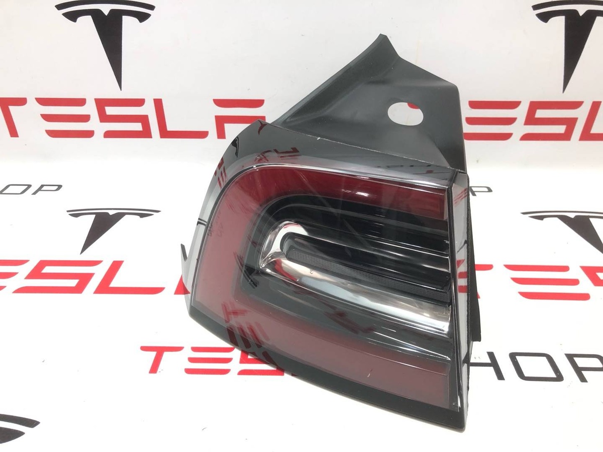 Фонарь задний левый к Tesla Model 3 2021