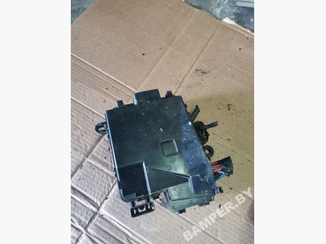Блок предохранителей к Mazda 626 1995