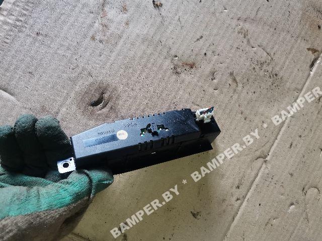 Часы к Mitsubishi Carisma 1998