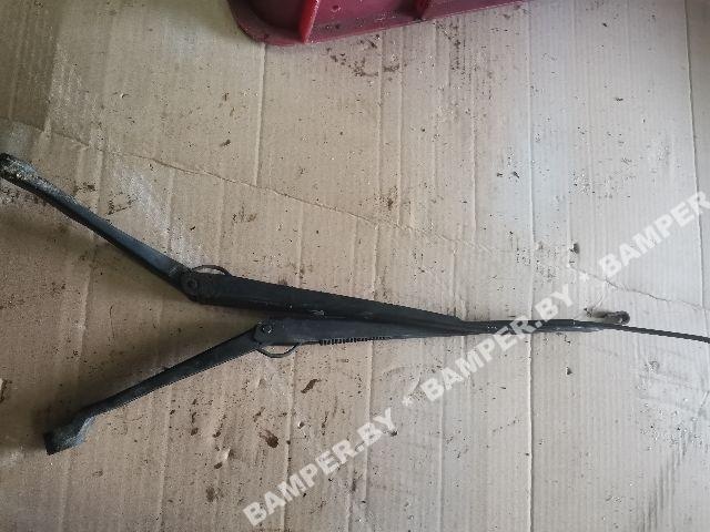 Щеткодержатель к Daewoo Nubira 2002