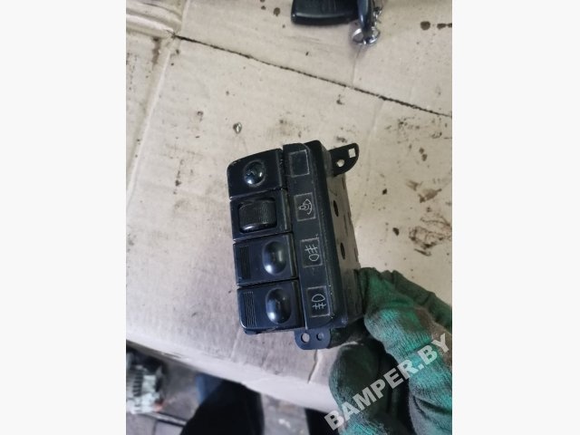 Кнопка противотуманных фар к Mitsubishi Space Runner 1996
