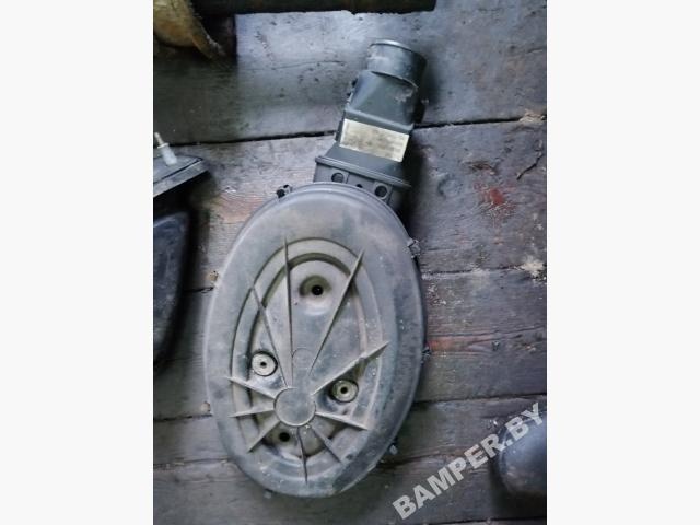 Корпус воздушного фильтра к Renault 19 1993