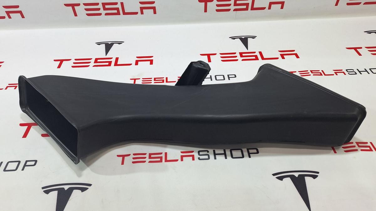 Дефлектор радиатора к Tesla Model X 2018