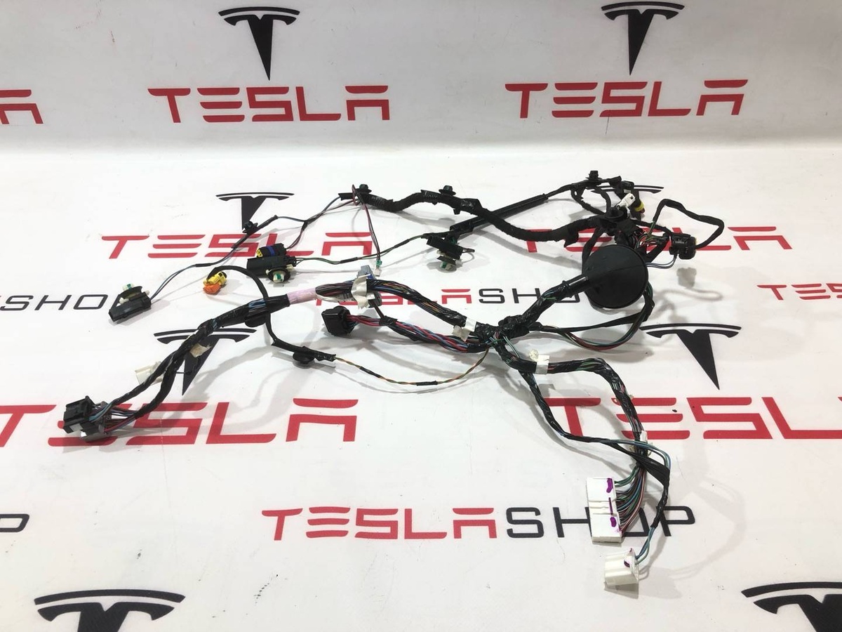 Проводка двери к Tesla Model X 2018