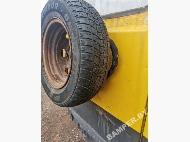 Крепление запаски к Mercedes-Benz T1 1995