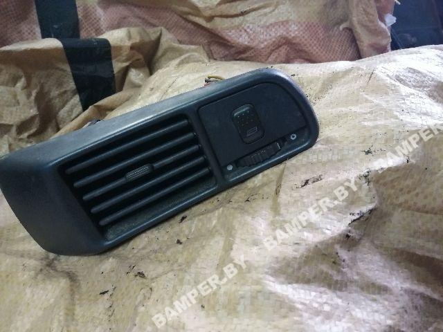 Кнопка стеклоподъемника переднего правого к Alfa Romeo 145 1996