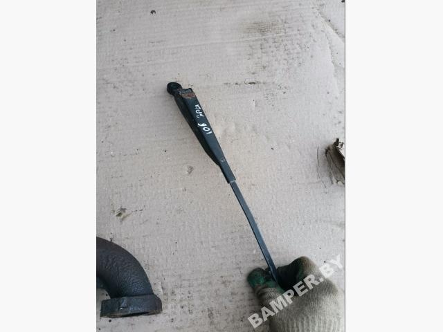 Щеткодержатель к Peugeot 106 1996
