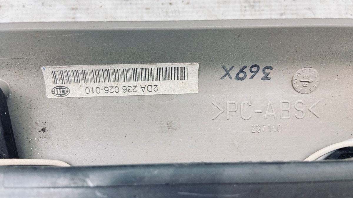 Стоп-сигнал к Nissan Primera 1999