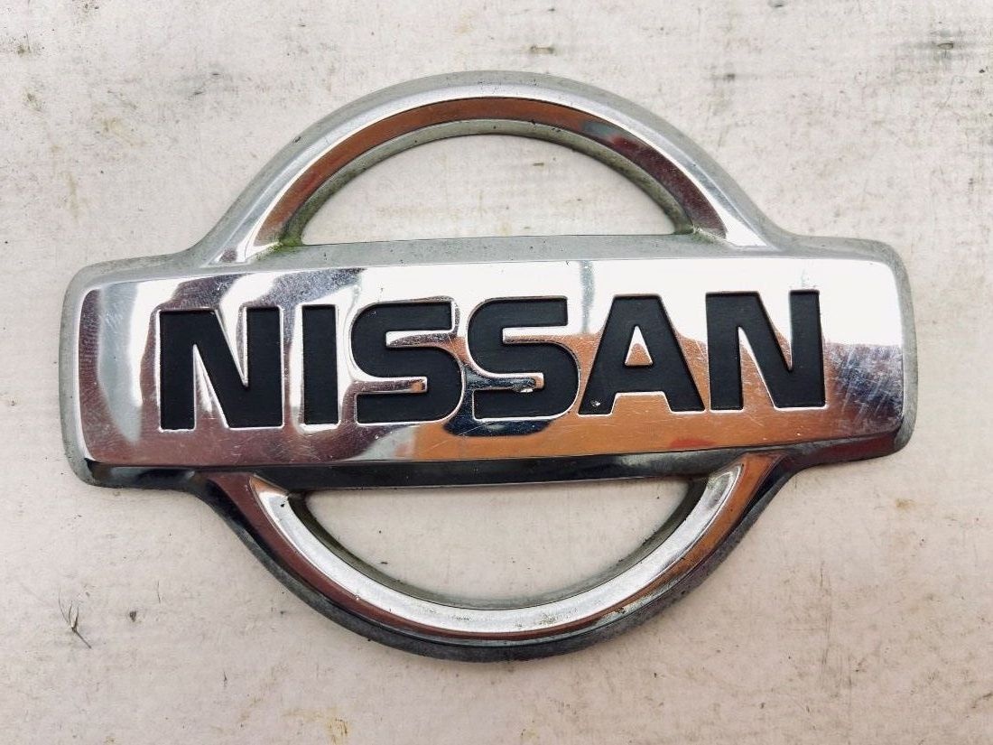 Эмблема к Nissan Primera 1999
