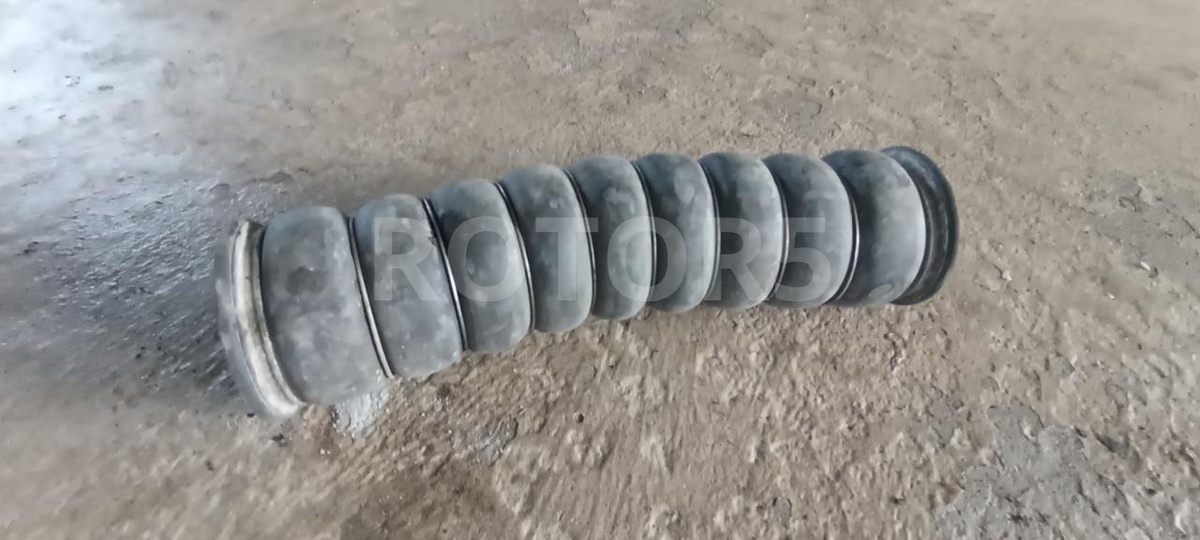 Патрубок интеркулера к Volvo A6 2015