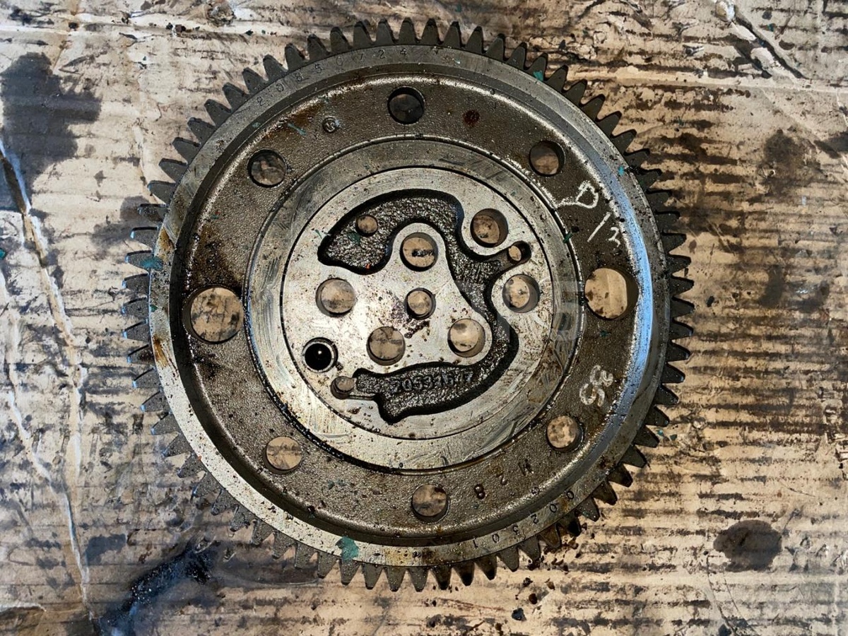 Шестерня грм к Volvo A6 2008