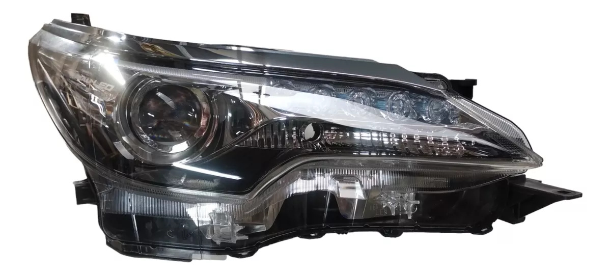 Фара правая к Toyota Fortuner 2017
