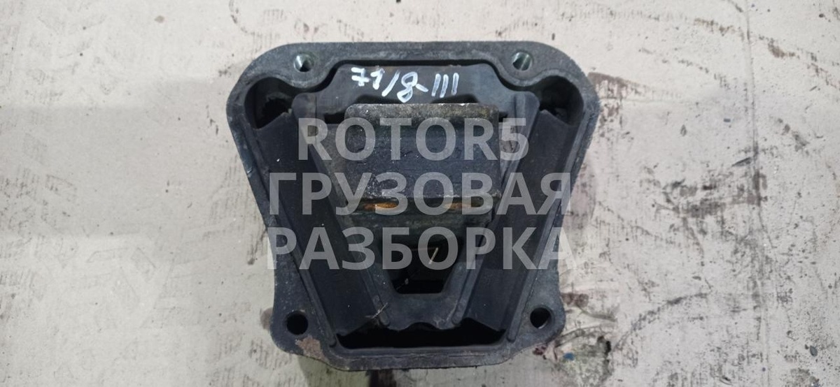 Подушка крепления двигателя к Iveco  2013