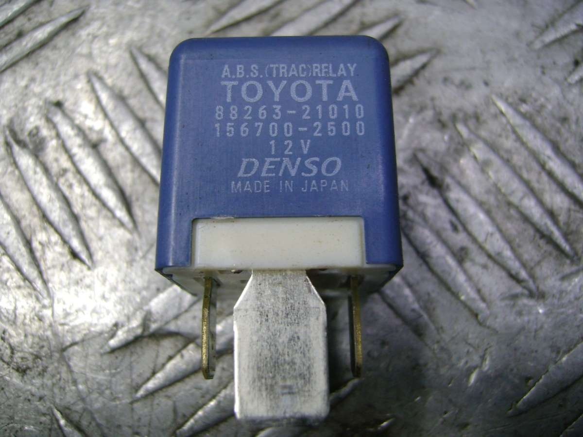 Реле (прочие) к Toyota Yaris 2005
