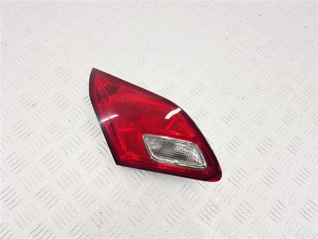 Фонарь крышки багажника левый к Opel Astra 2011