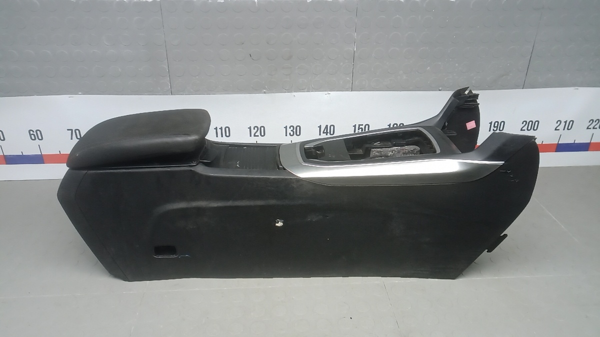 Подлокотник к Peugeot 308 2015