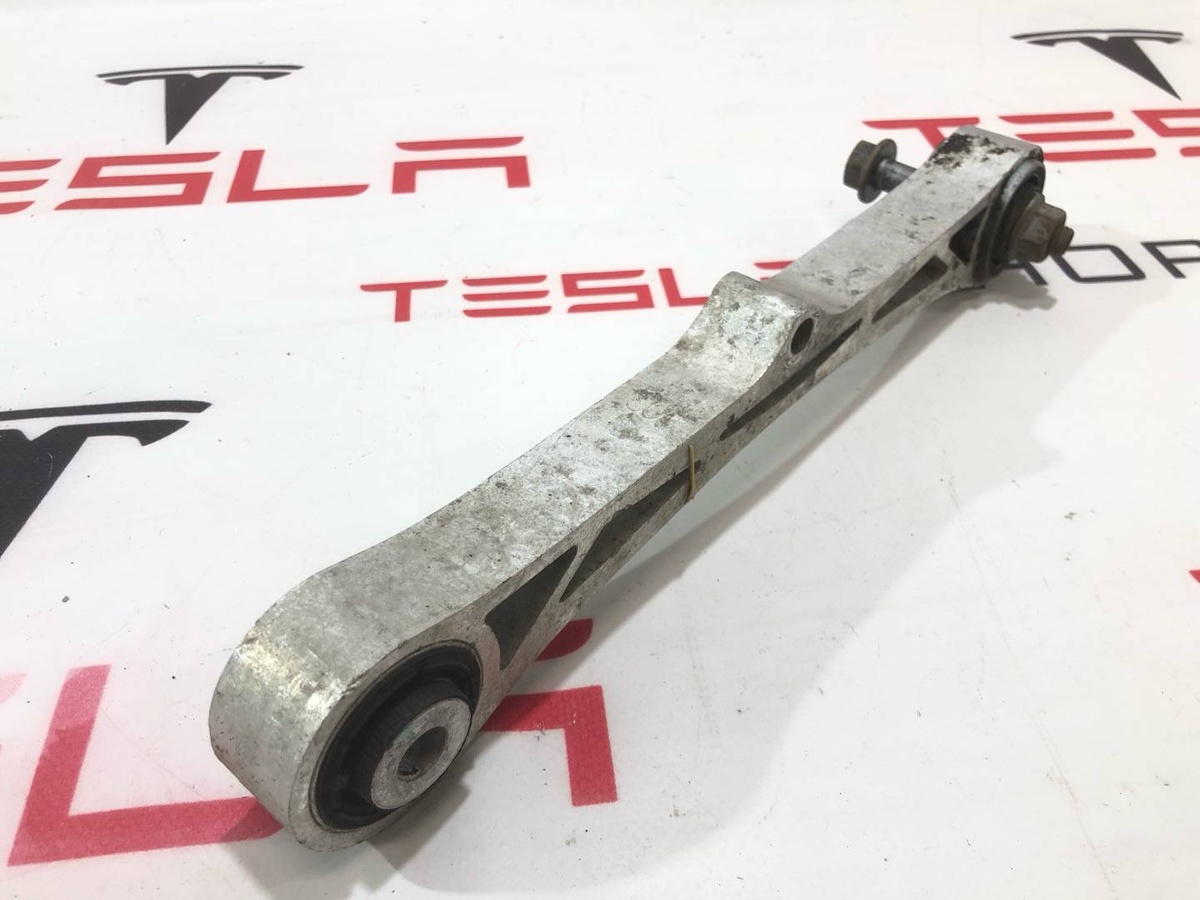 Рычаг задний к Tesla Model X 2018