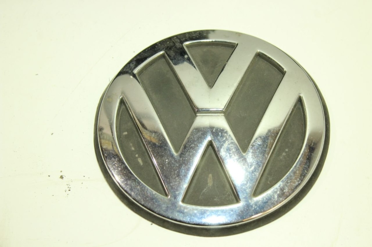 Эмблема к Volkswagen Golf 2002