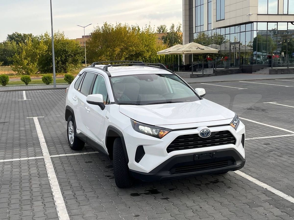 Toyota RAV 4 V (XA50), 2020