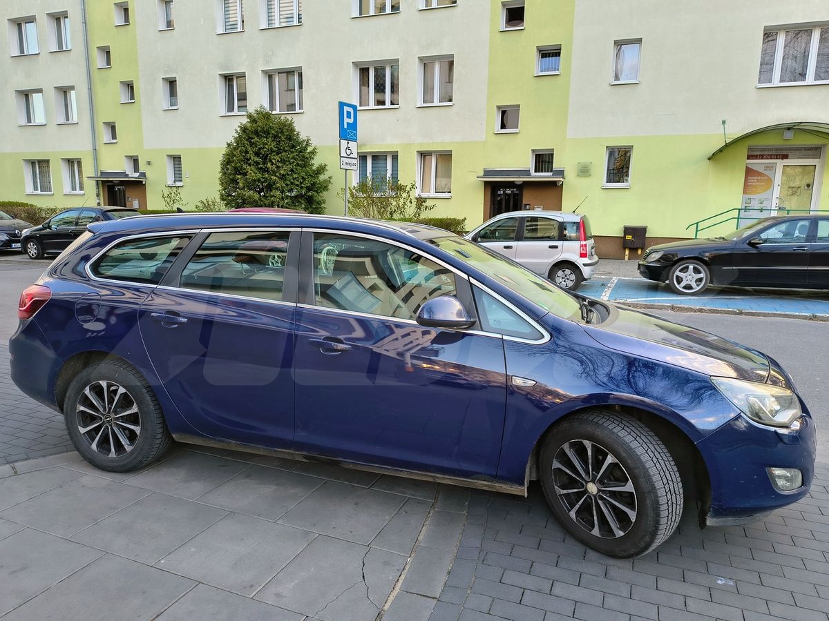 Opel Astra J, 2011