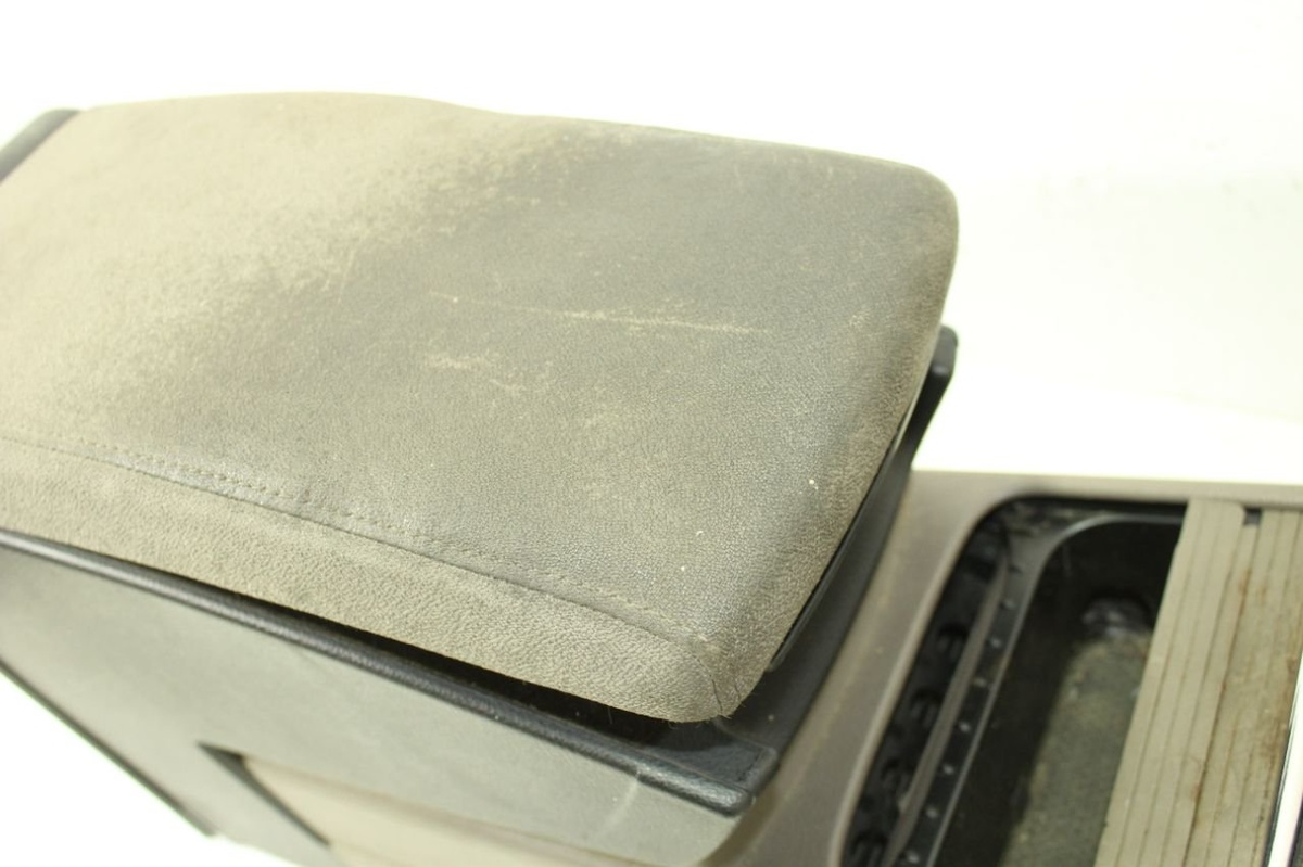 Подлокотник к Volkswagen Passat 2006