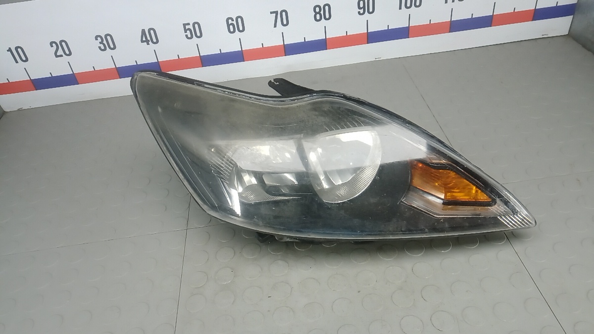 Фара правая к Ford Focus 2009
