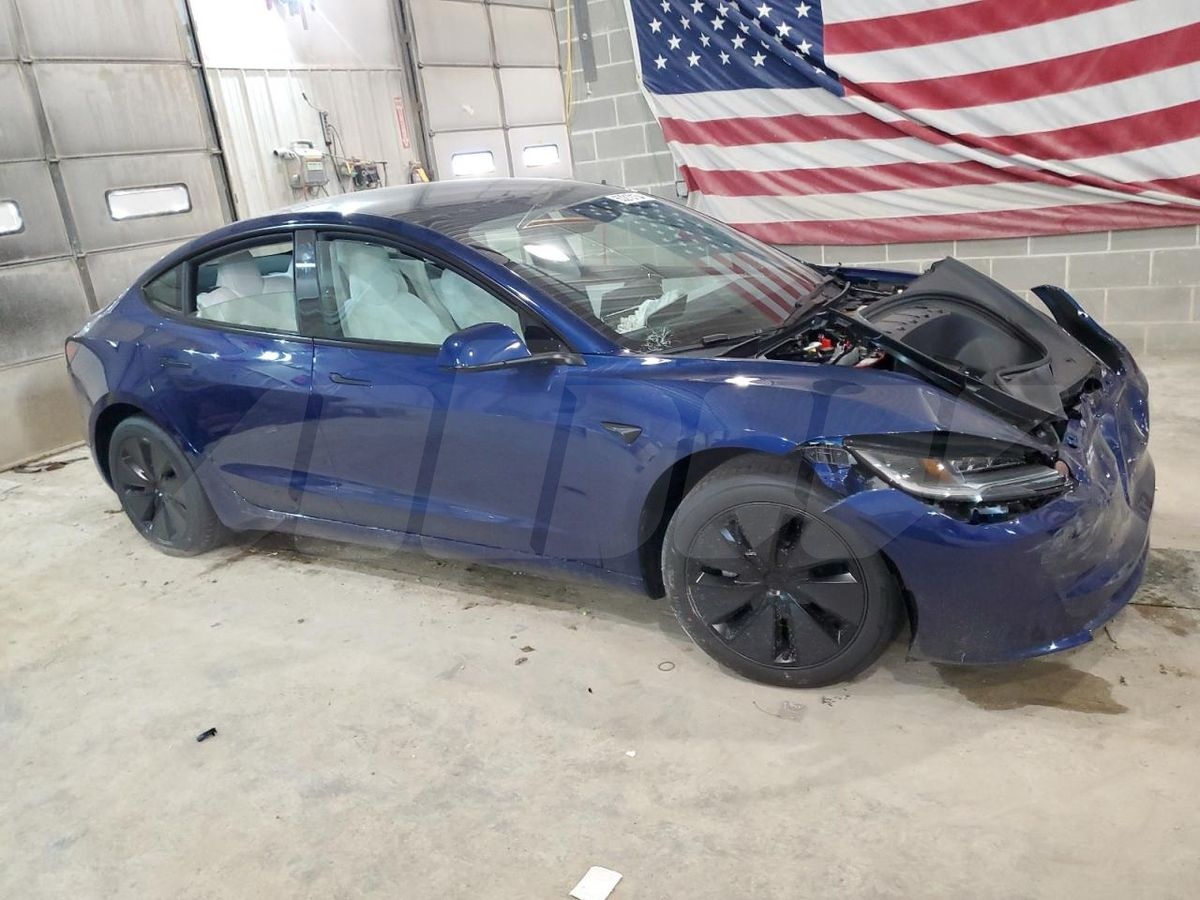 Tesla Model 3 I Рестайлинг, 2024