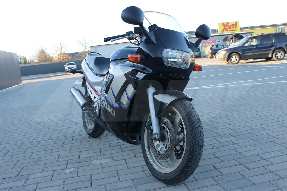 Suzuki GSX 750F Katana, 1993