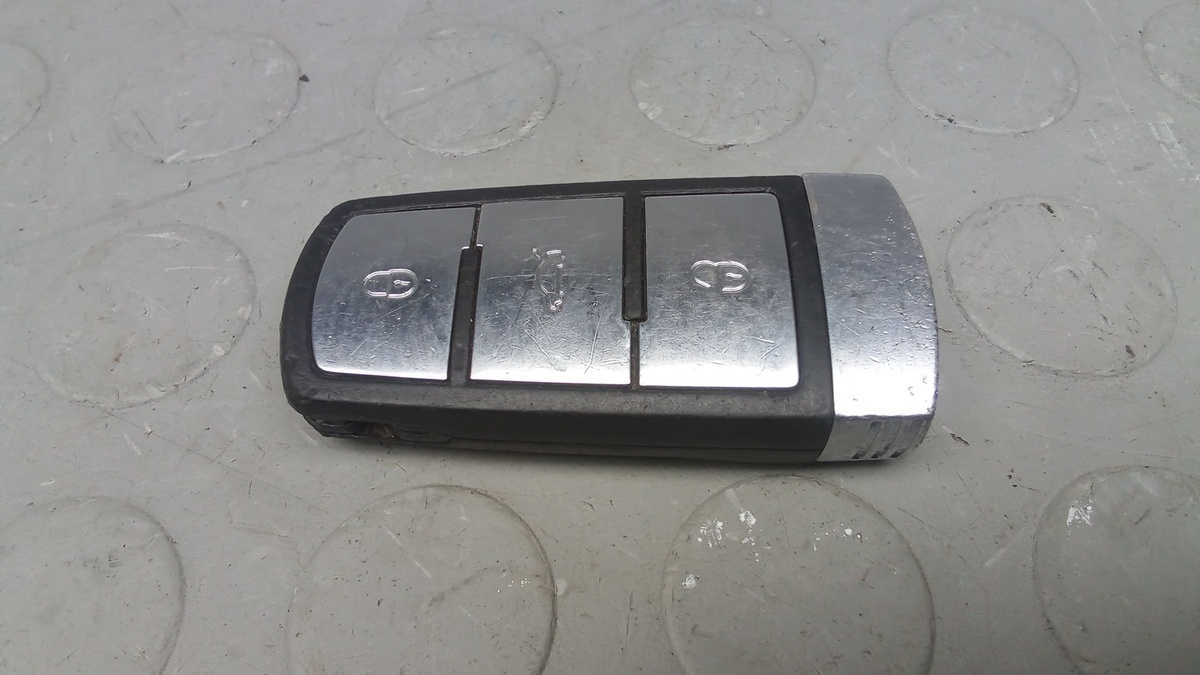 Ключ-карта к Volkswagen Passat 2011