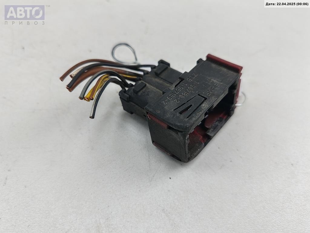 Разъем AUX / USB к Opel Vectra 2004