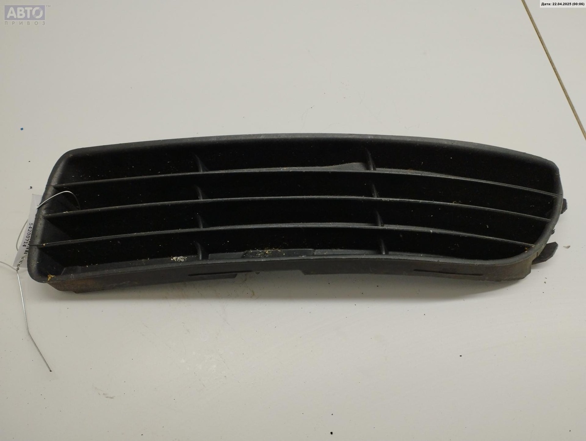 Решетка бампера к Audi A4 1997