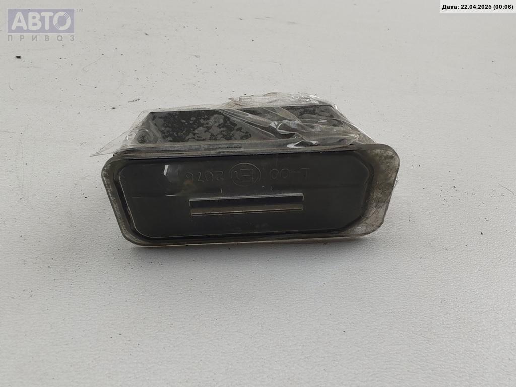 Накладка подсветки номера к Ford S-MAX 2006