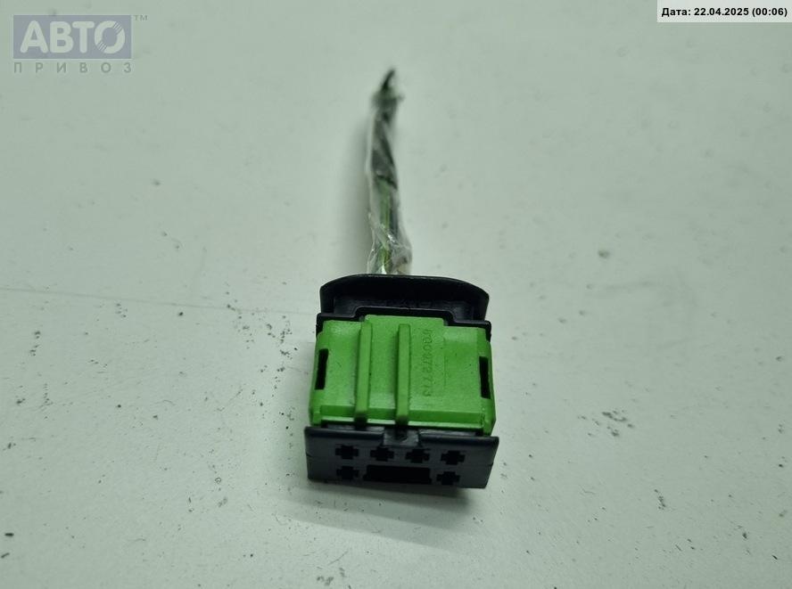 Разъем AUX / USB к Volkswagen Phaeton 2003