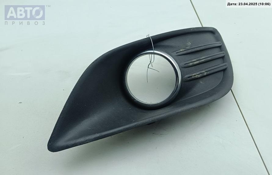 Решетка бампера к Ford Focus 2009