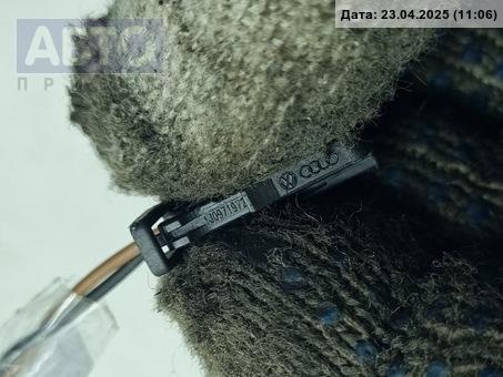 Разъем AUX / USB к Volkswagen Passat 1999