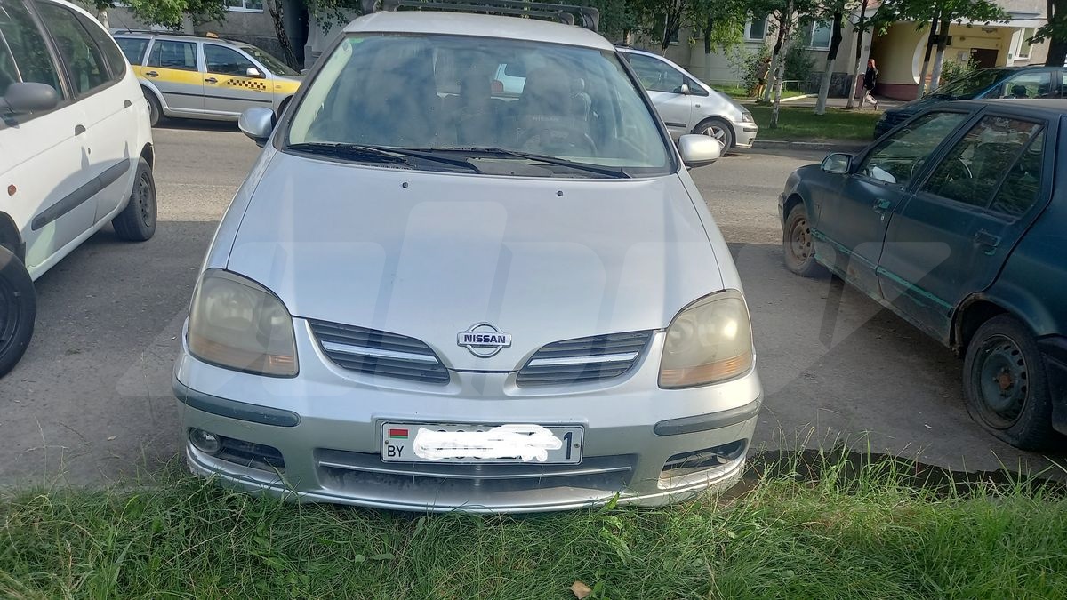 Nissan Almera Tino I, 2001