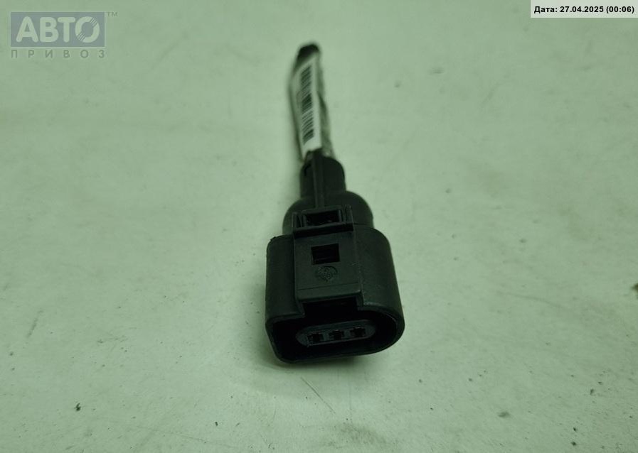 Разъем AUX / USB к Volkswagen Touran 2006