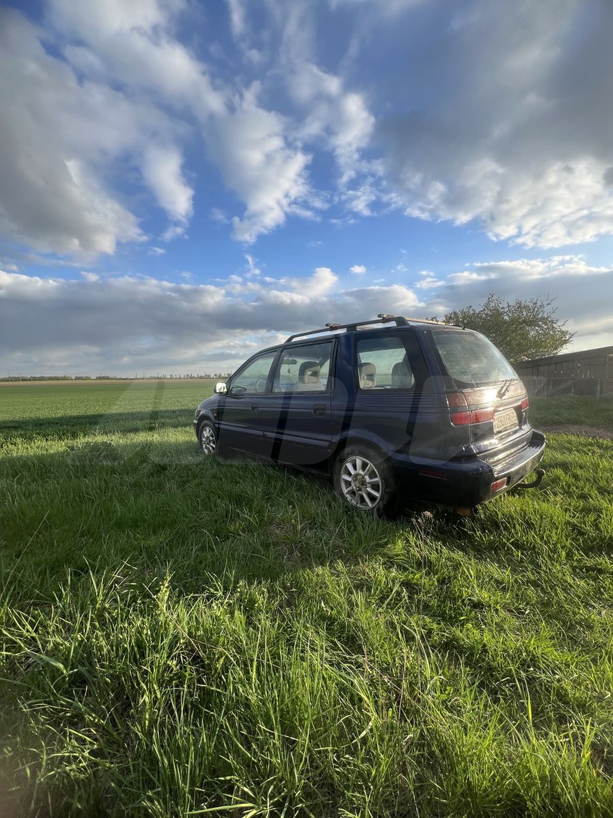 Mitsubishi Space Wagon III, 2000