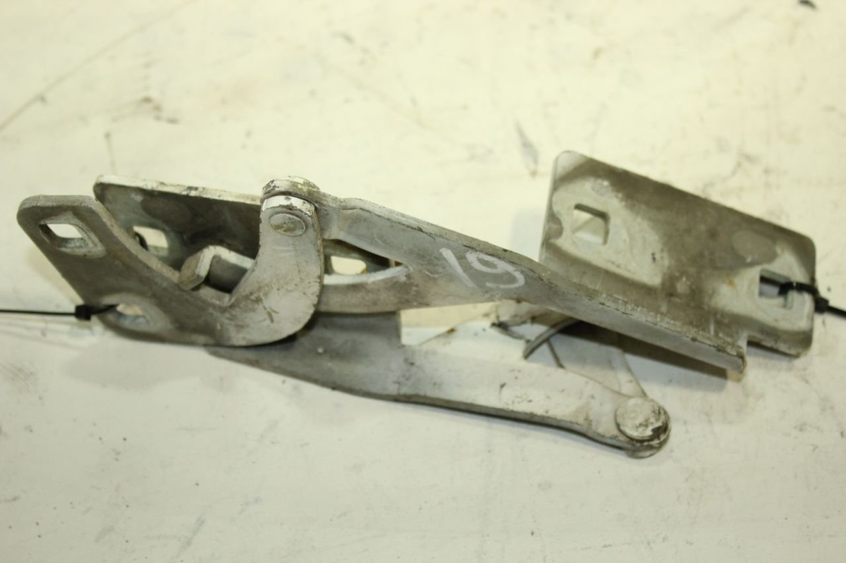 Петля капота к Peugeot Partner 2001