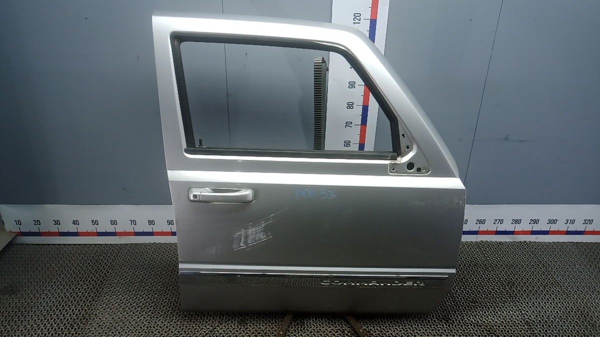 Дверь передняя правая к Jeep Commander 2007