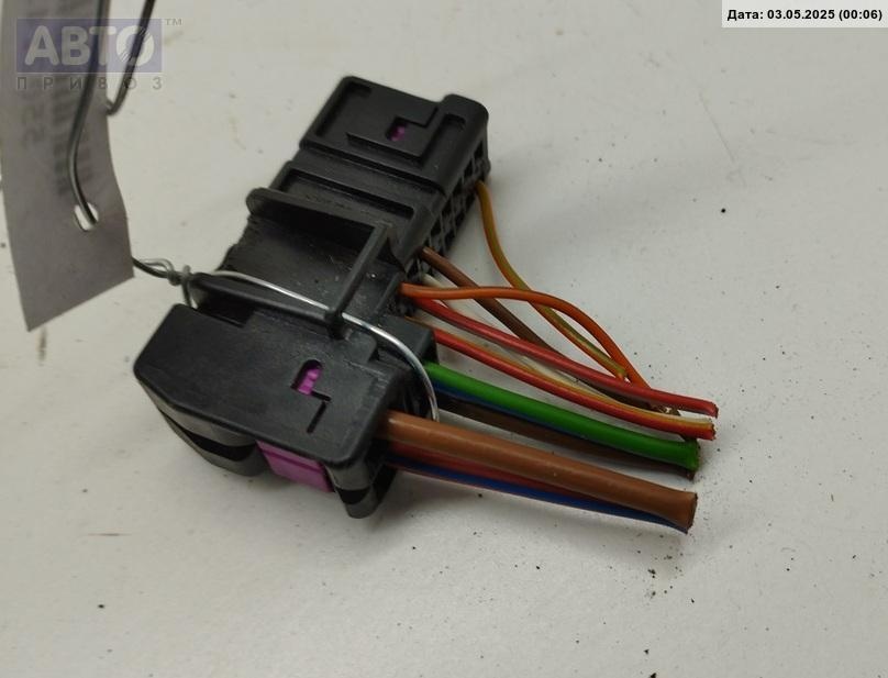 Разъем AUX / USB к Audi A4 2004