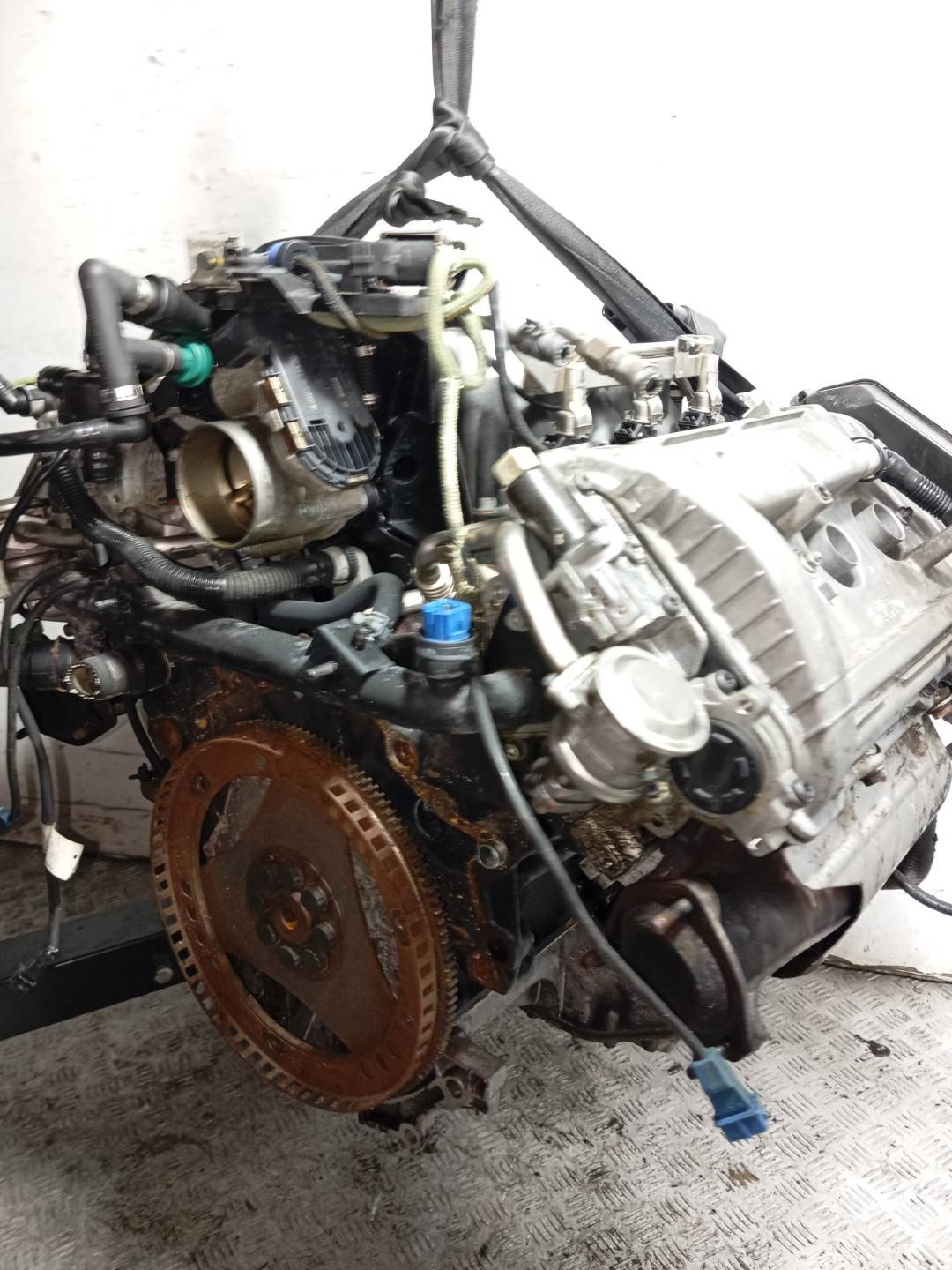 Двигатель к Audi A4 2000