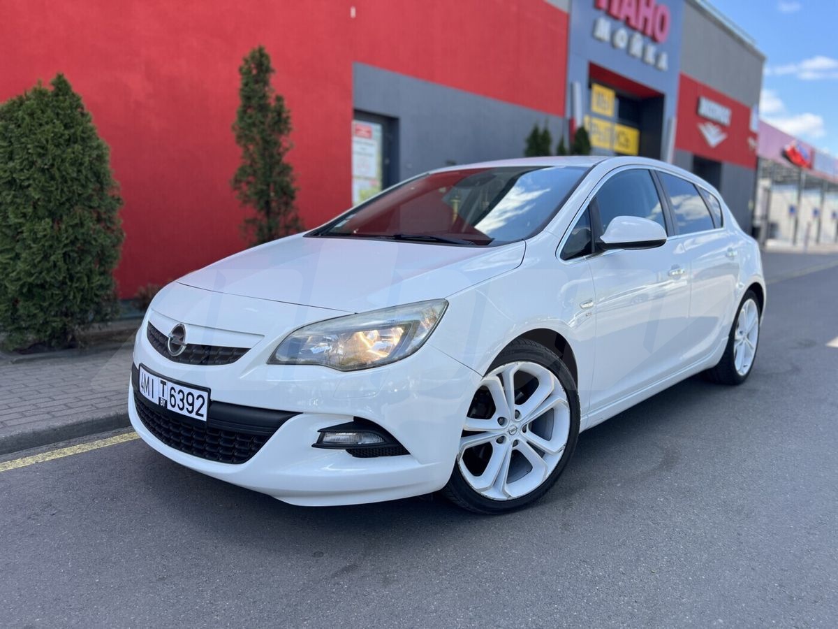 Opel Astra J Рестайлинг, 2012