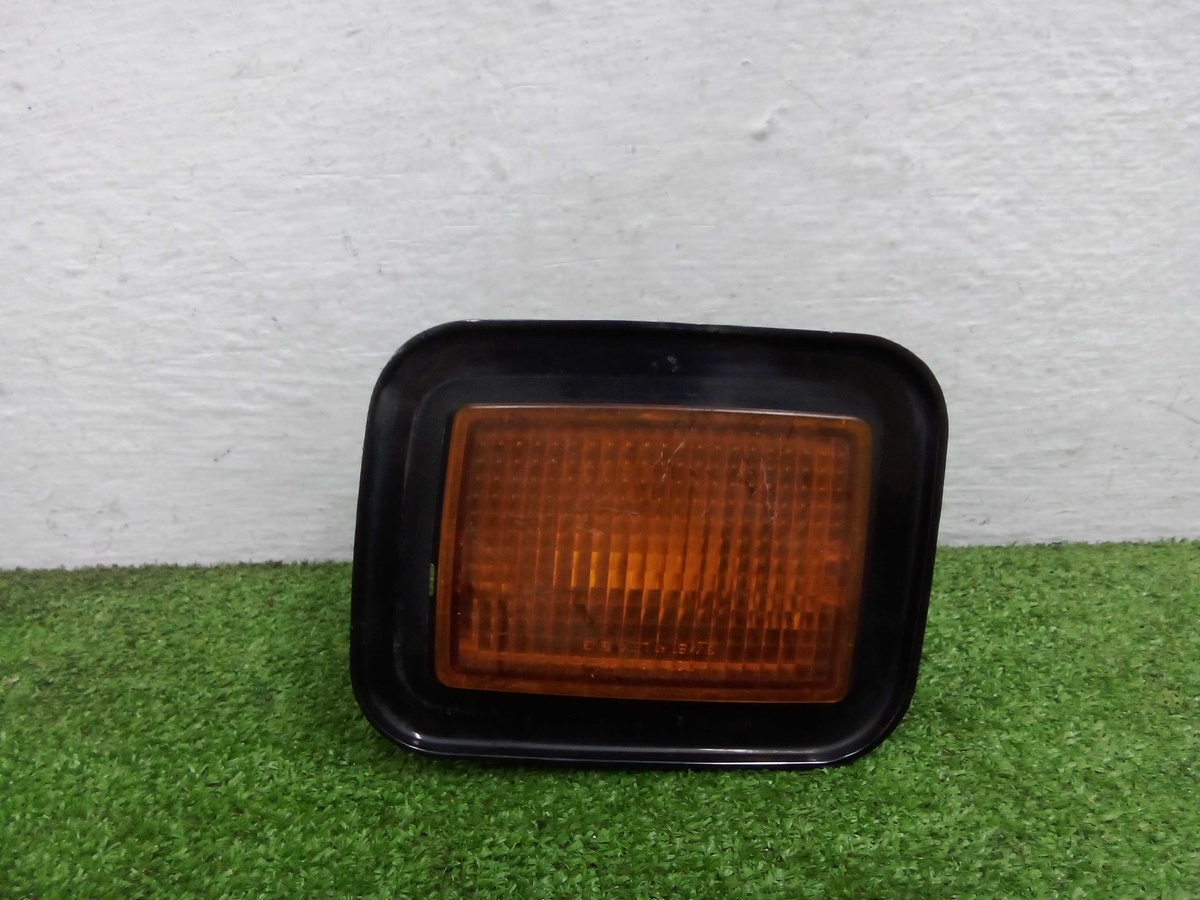 Поворотник левый к Hummer H2 2005