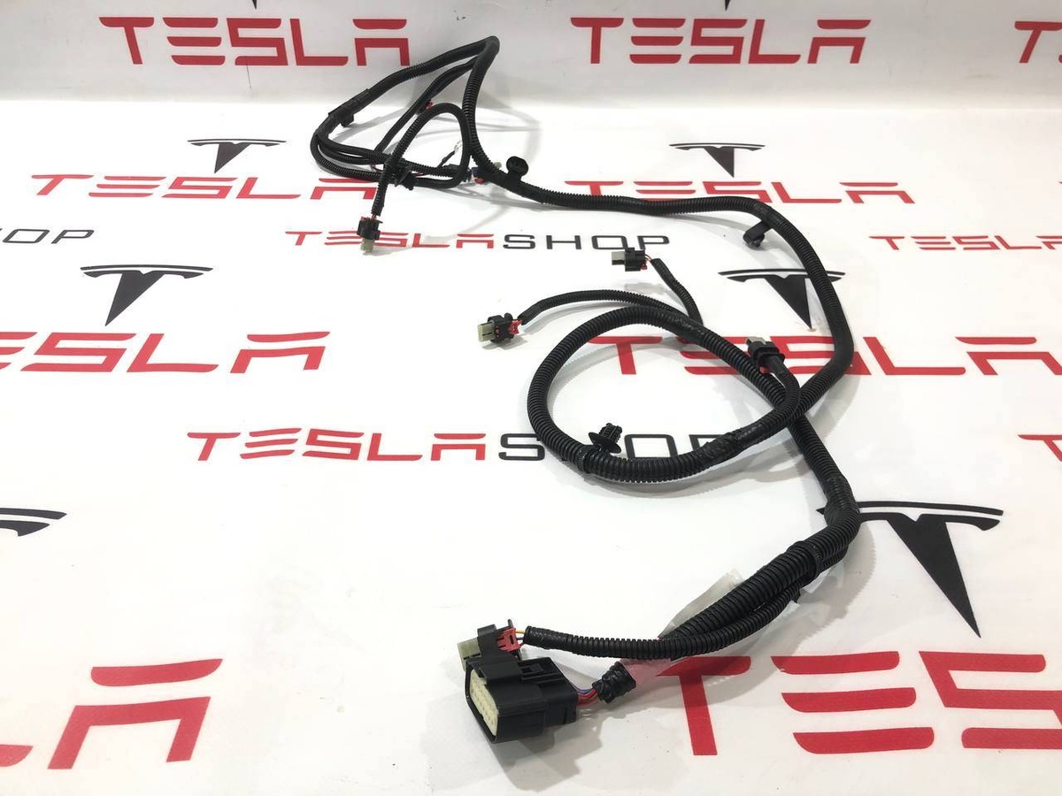 Проводка бампера переднего к Tesla Model 3 2021
