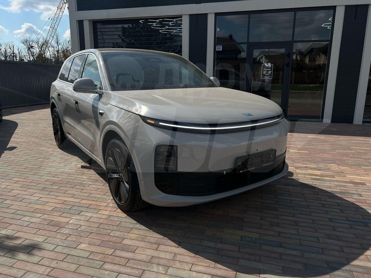 Li Auto L6 I, 2025