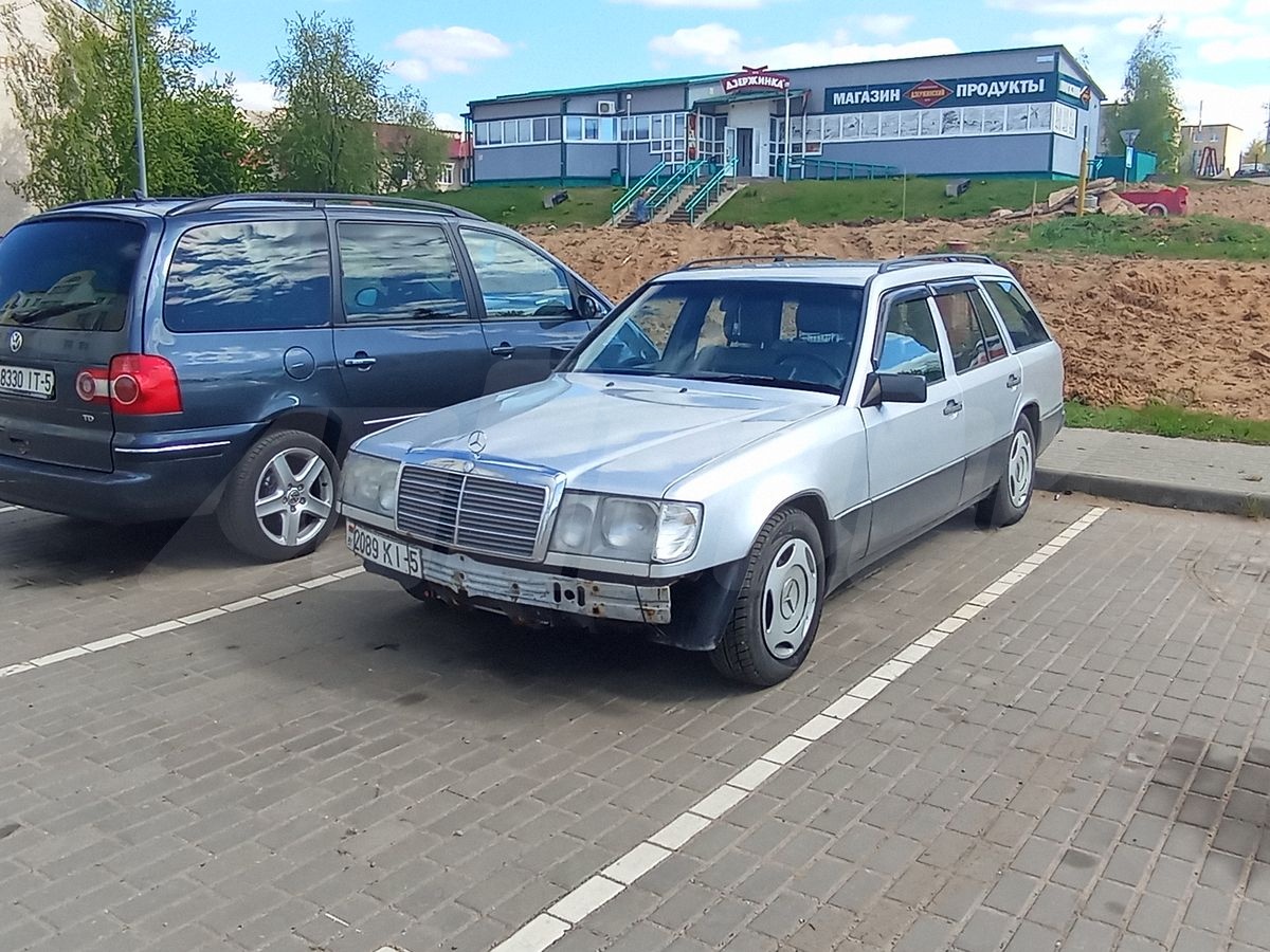 Mercedes-Benz E-klasse I (W124), 1988