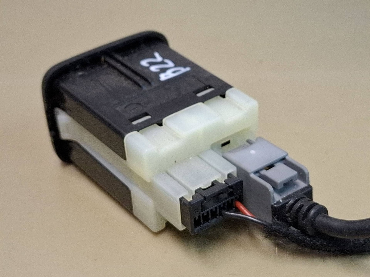 Разъем AUX / USB к Chevrolet Malibu 2018