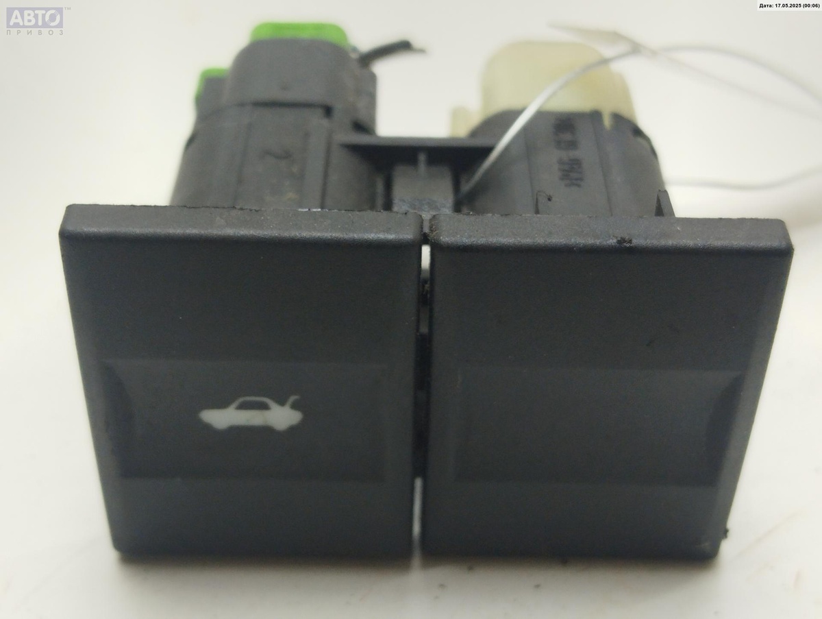 Кнопка  к Ford Mondeo 2001
