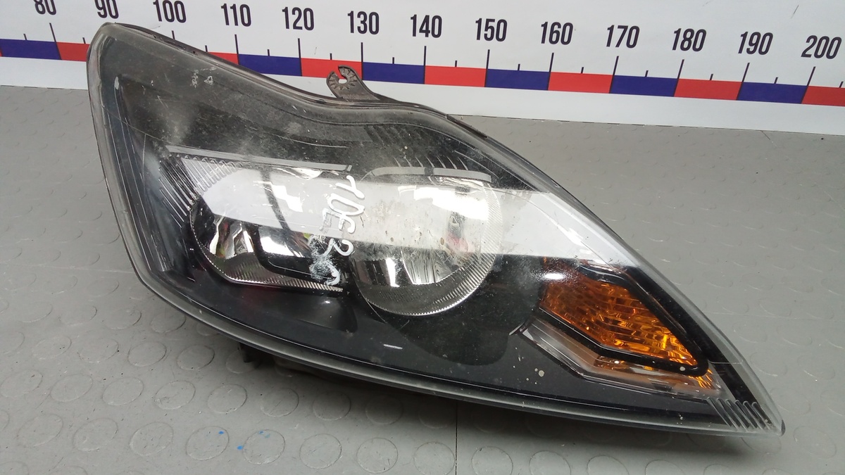 Фара правая к Ford Focus 2008